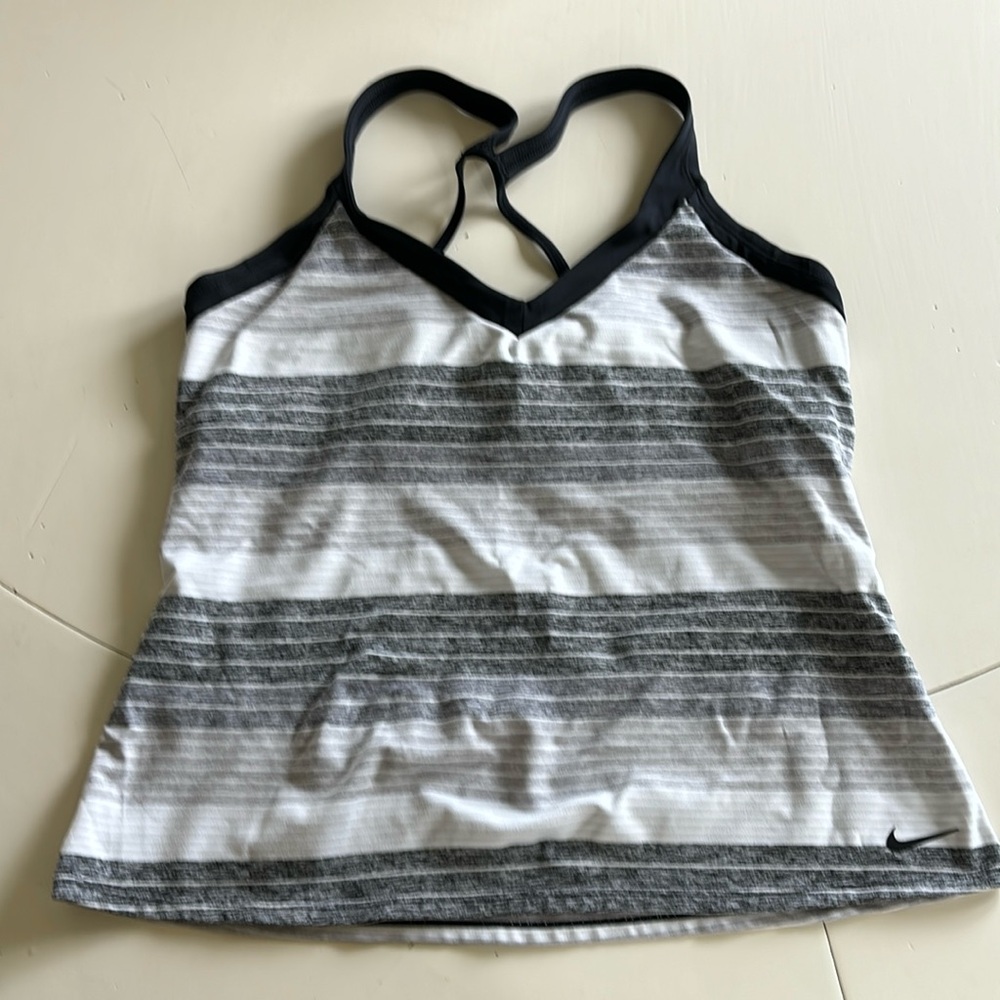 🌺Nike Black and White Tank Top